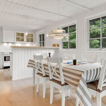 Bv327-blavand-ved-skoven-26