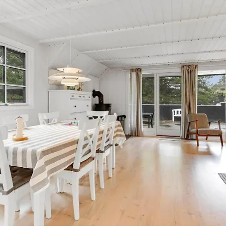 Bv327-blavand-ved-skoven-26 * Blåvand