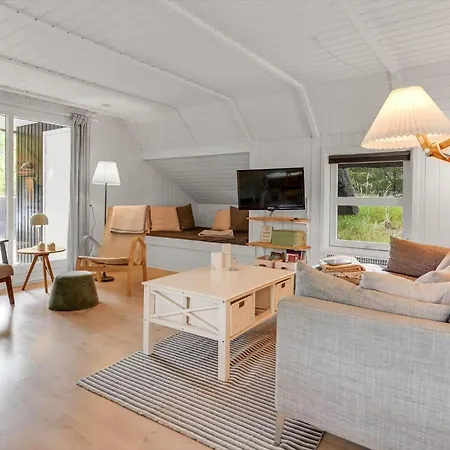 Bv327-blavand-ved-skoven-26 * Blåvand