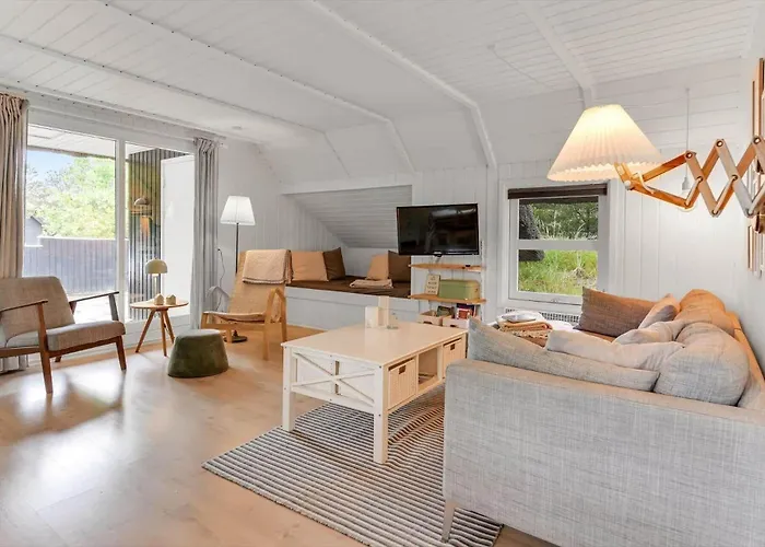 Bv327-blavand-ved-skoven-26 * Blåvand