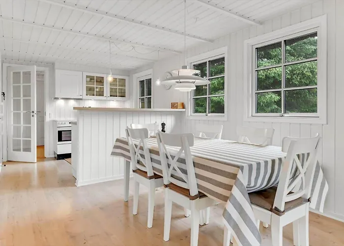 Bv327-blavand-ved-skoven-26 Blåvand