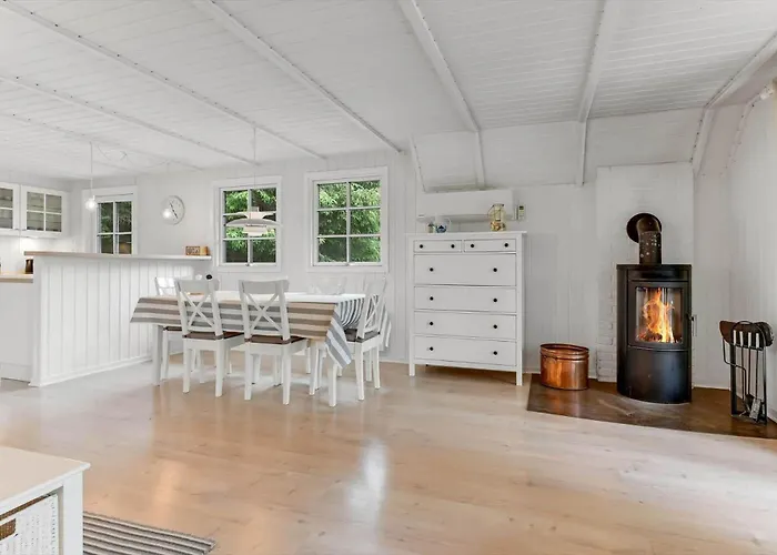 Bv327-blavand-ved-skoven-26 Blåvand