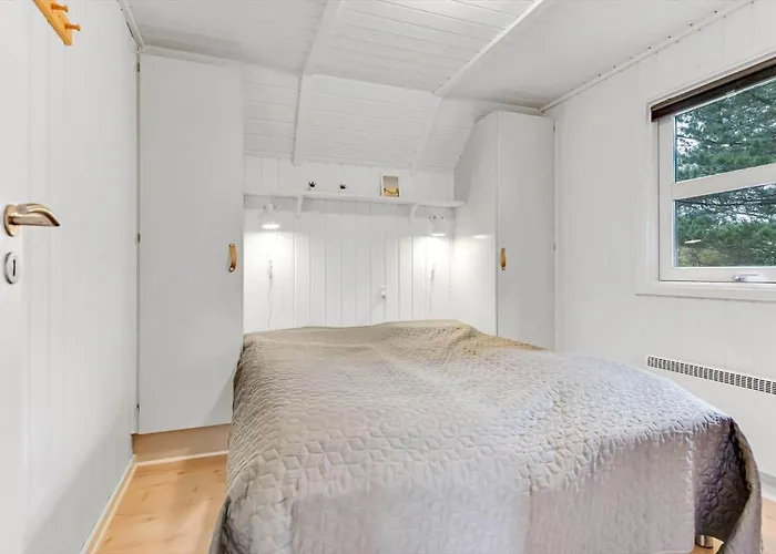 Bv327-blavand-ved-skoven-26 Blåvand