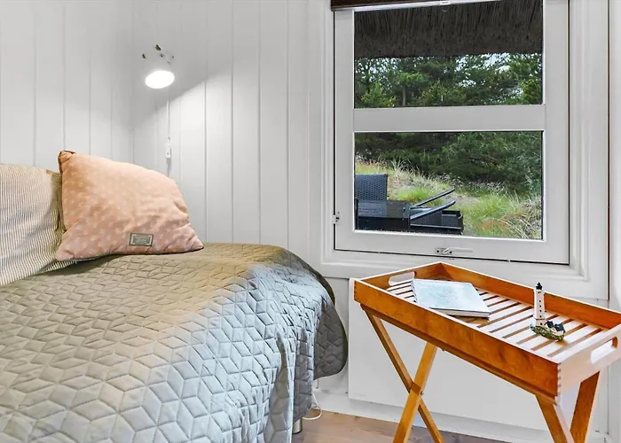 Bv327-blavand-ved-skoven-26 * Blåvand